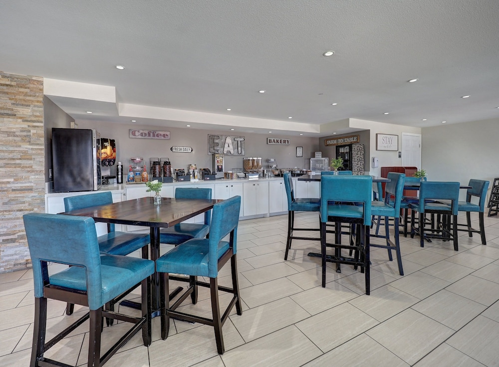 Oceans Edge Hotel, Port Aransas,TX (ex Red Roof Inn Port Aransas) 40/62