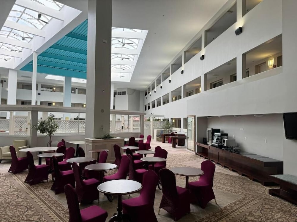Bedford Plaza Hotel 32/50