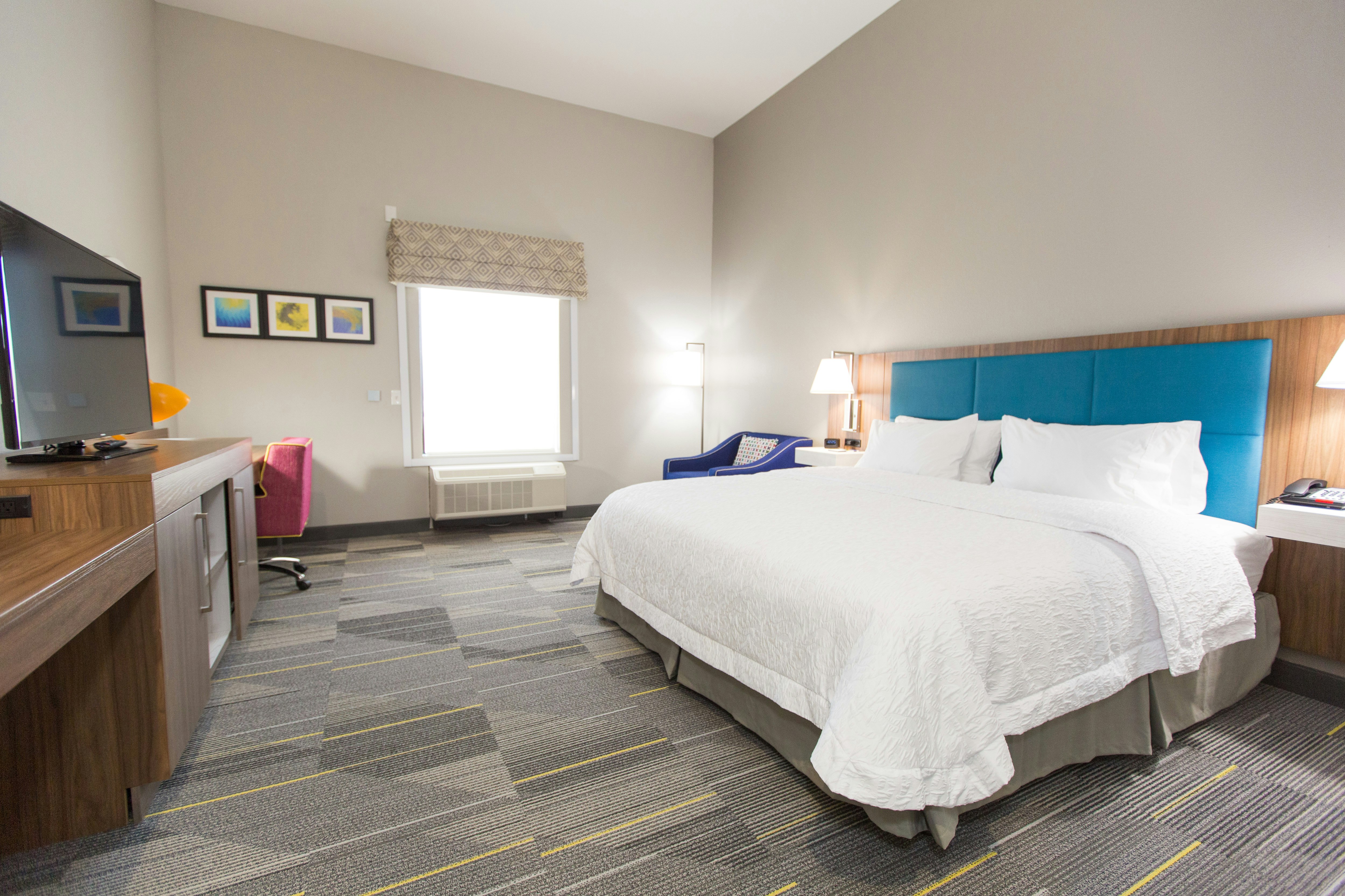 ROOM, KING BED