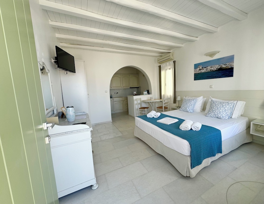 Anthos Apartments 7/50