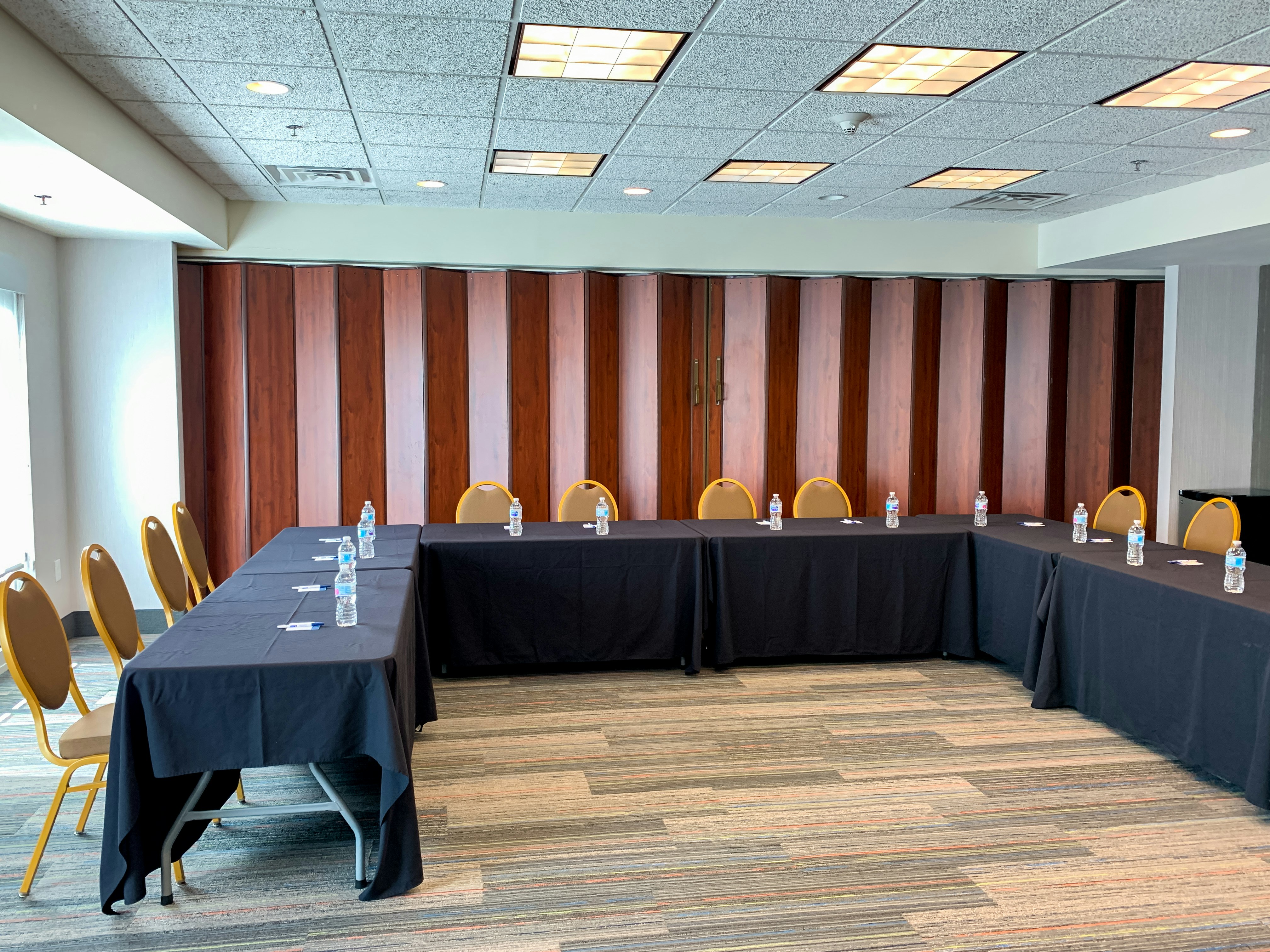 Holiday Inn Express & Suites Lexington Dtwn Area-Keenland 37/41