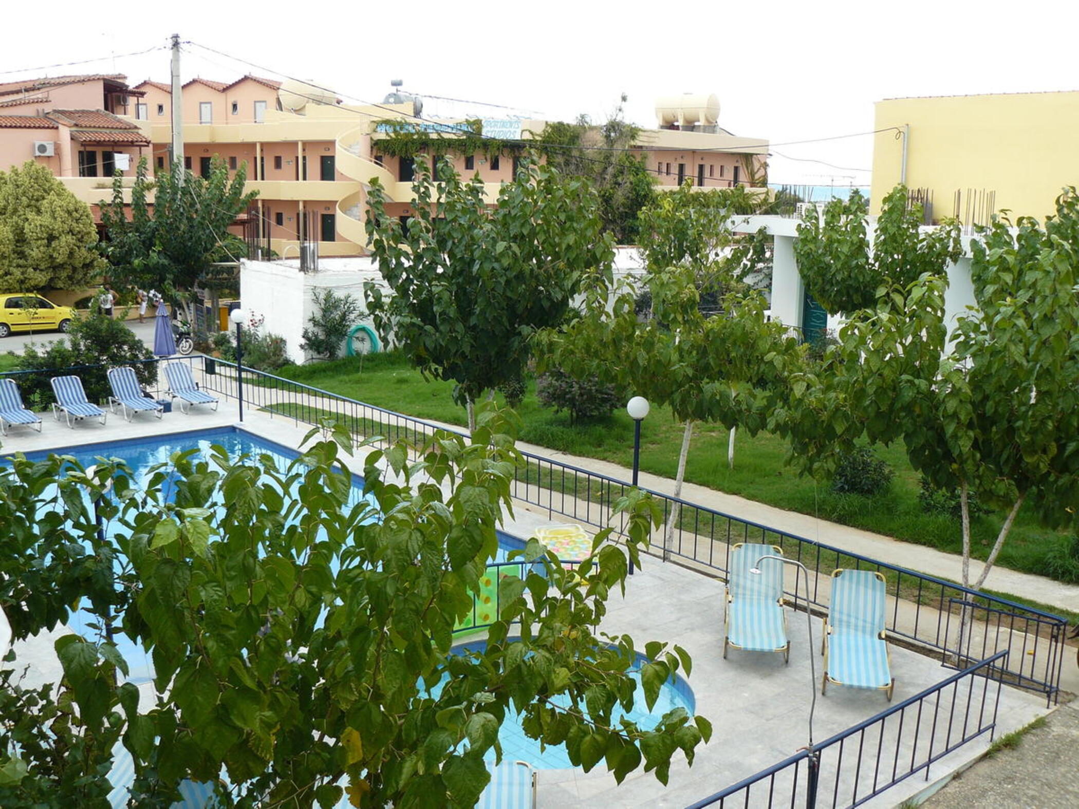 Leonidas Apartments 37/47