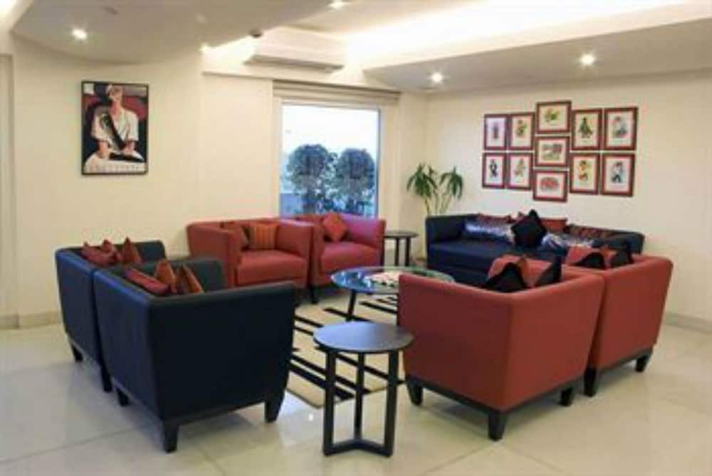 Red Fox Hotel Jaipur 39/55