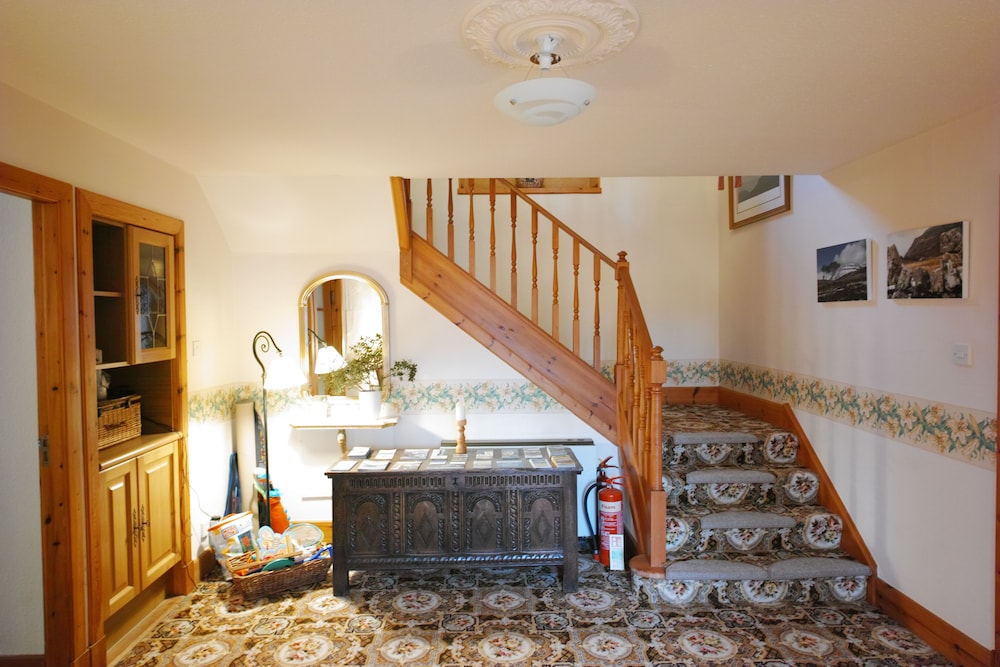 Scourie Lodge bed and breakfast 1/21