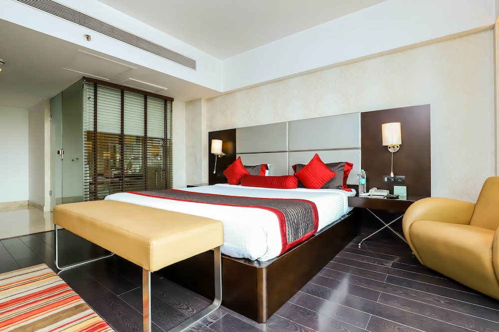Radisson Hotel Sector 29 Gurugram 23/57