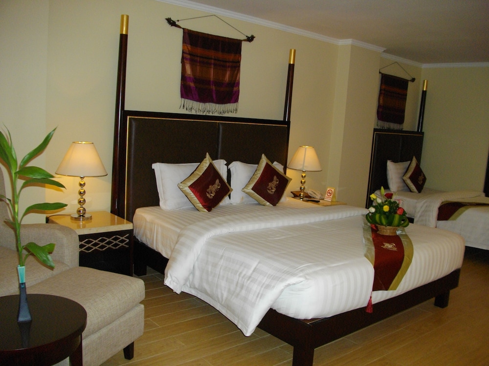 Lux Riverside Hotel & Apartment 16/99