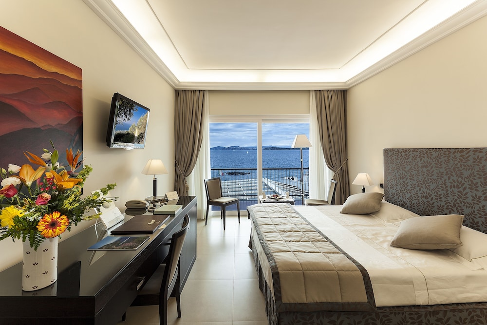 Punta Molino Beach and Resort Spa 32/82
