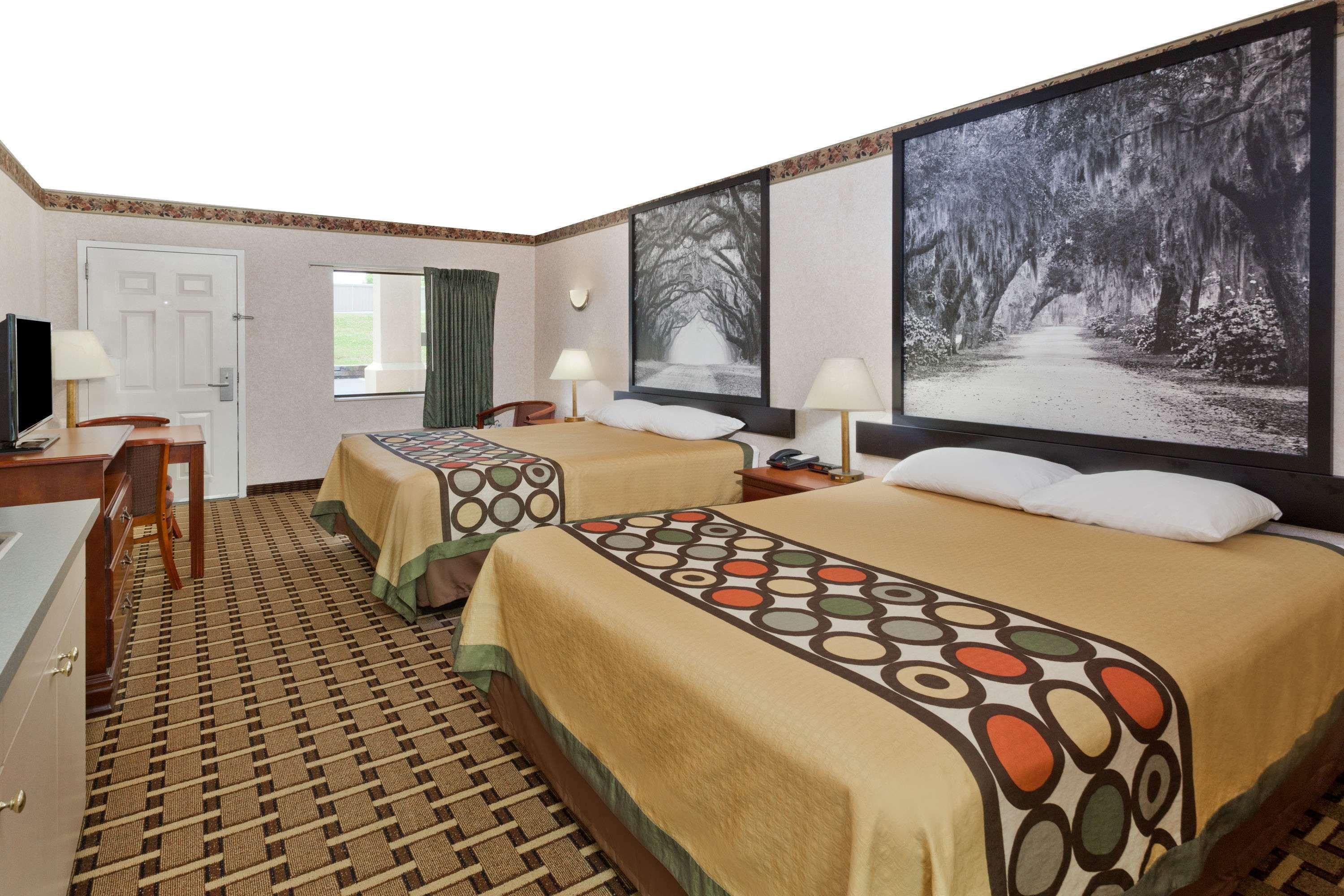 Room, 2 Queen Beds, Smoking