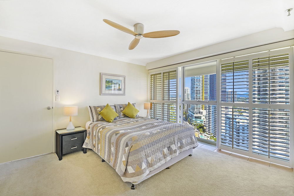 Talisman Apartments 22/75
