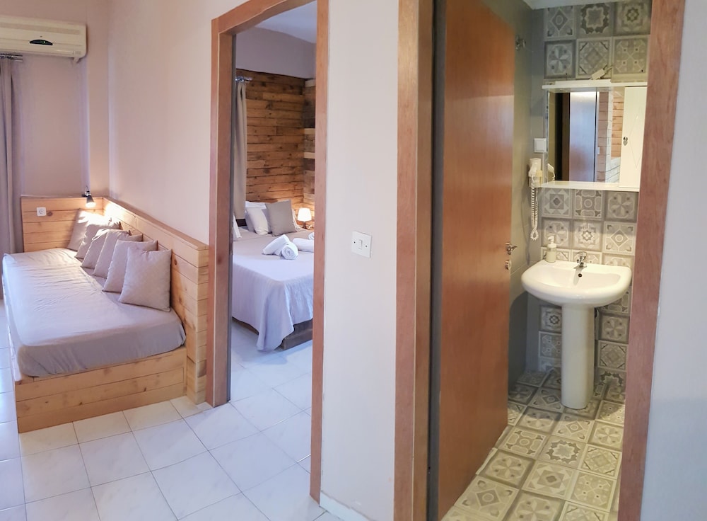Anemos Hotel 4/59