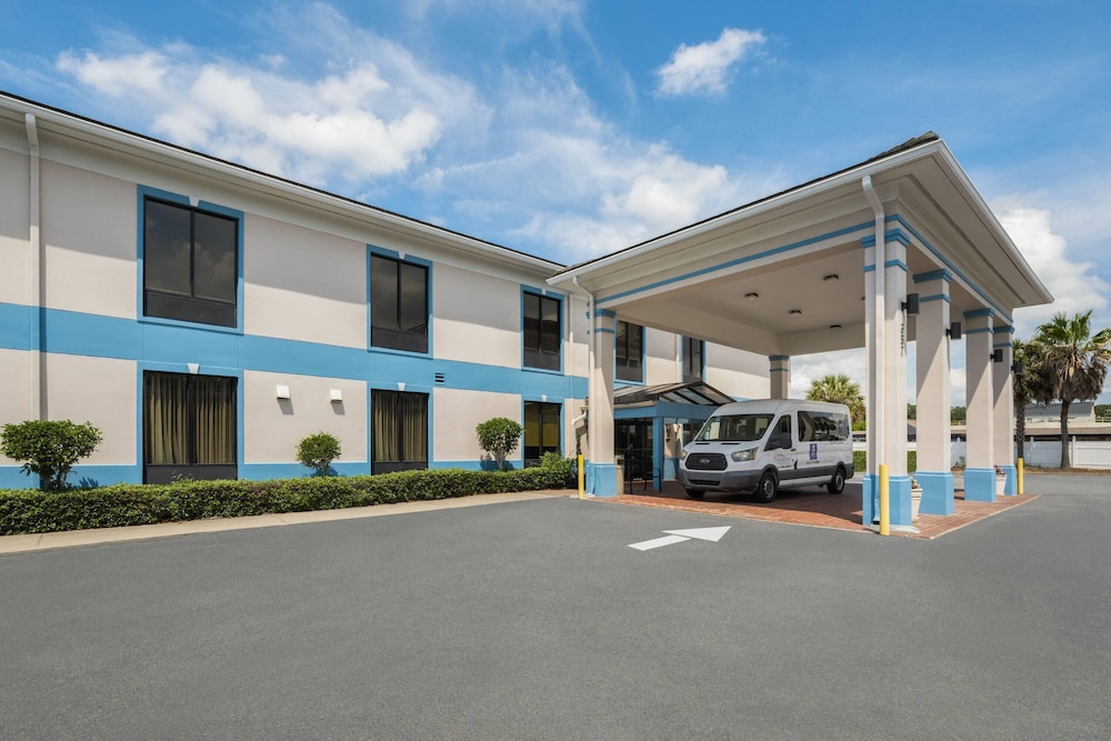 Baymont by Wyndham Savannah/Garden City 53/56