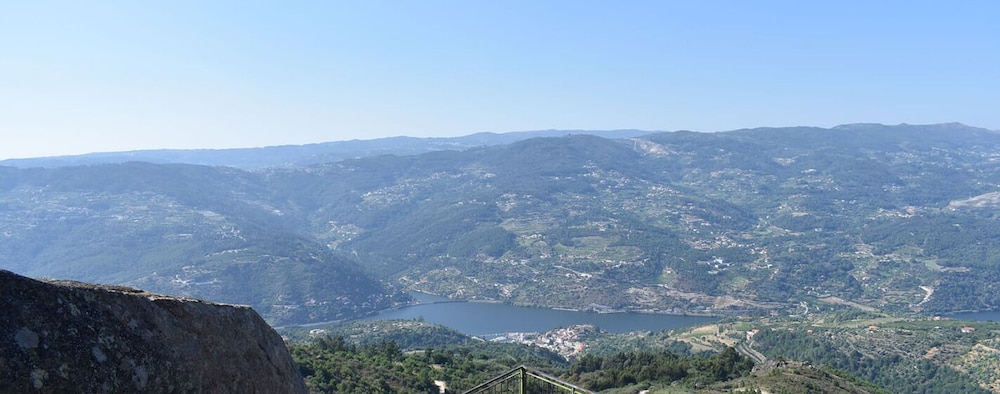 Douro Park Hotel 71/75