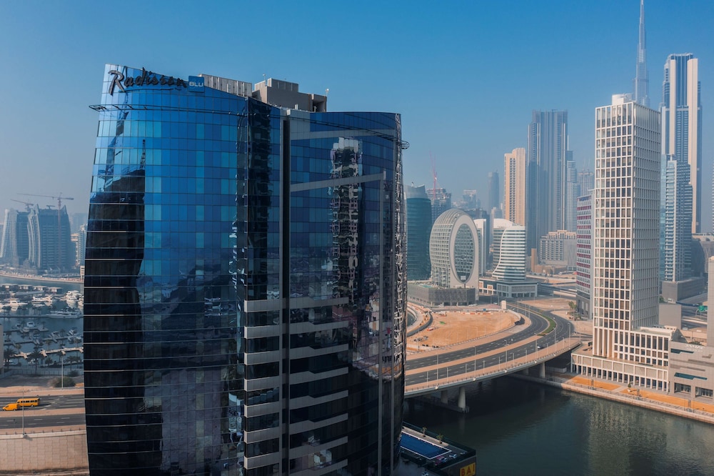 Radisson Blu Dubai Canal View 71/75
