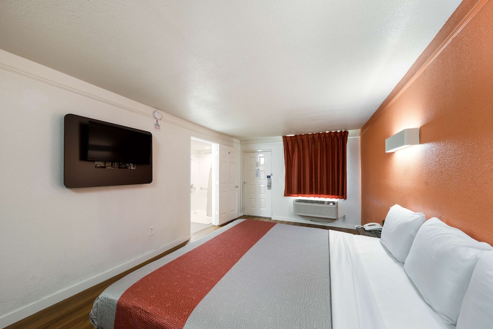 Motel6 Dallas, TX - Farmers Branch 23/47