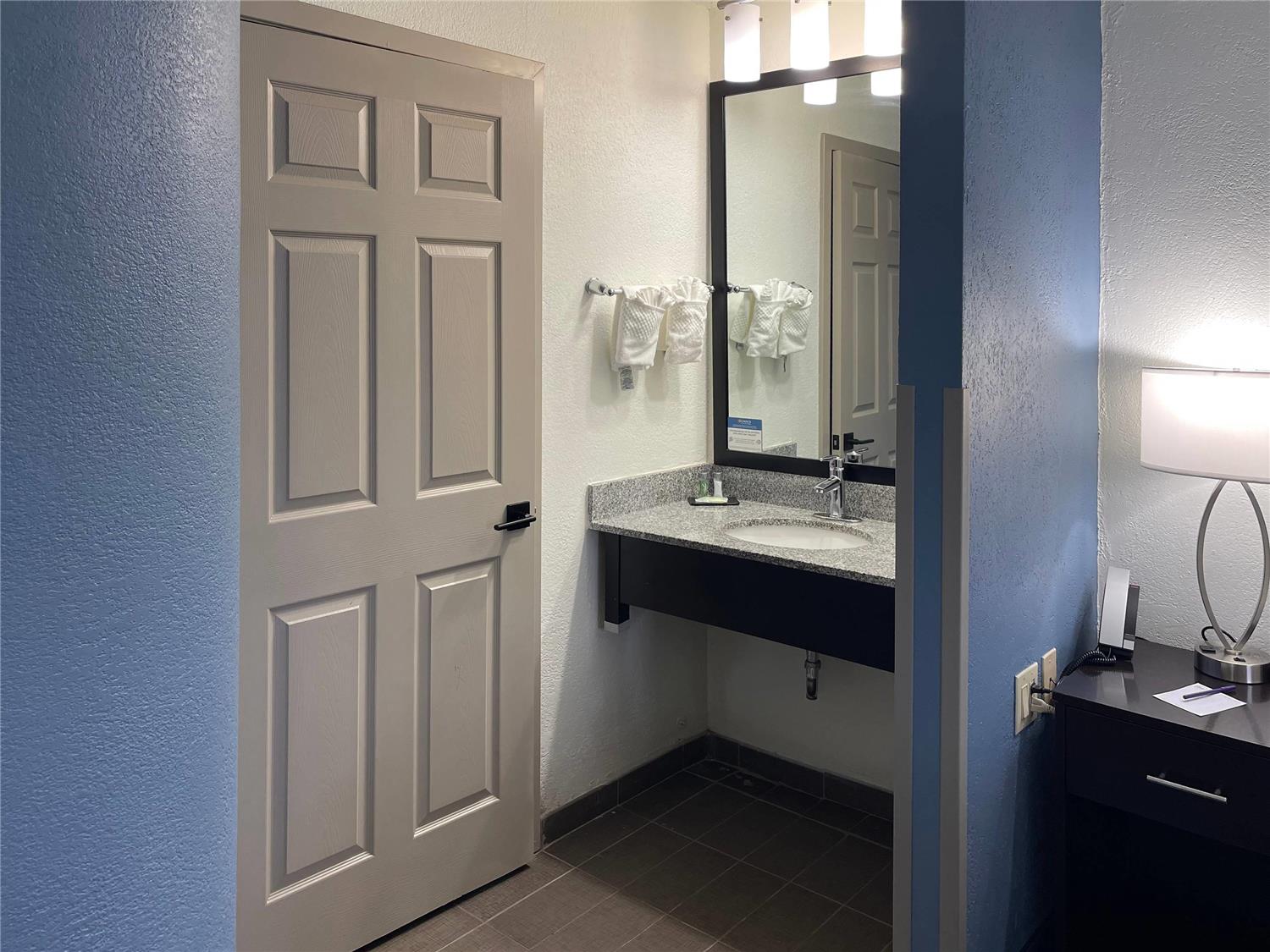 Sleep Inn Hanes Mall 38/38