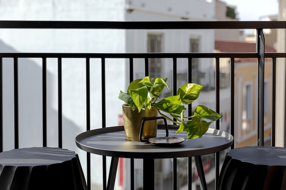 Clyde Athens by Nin&Bau 42/50