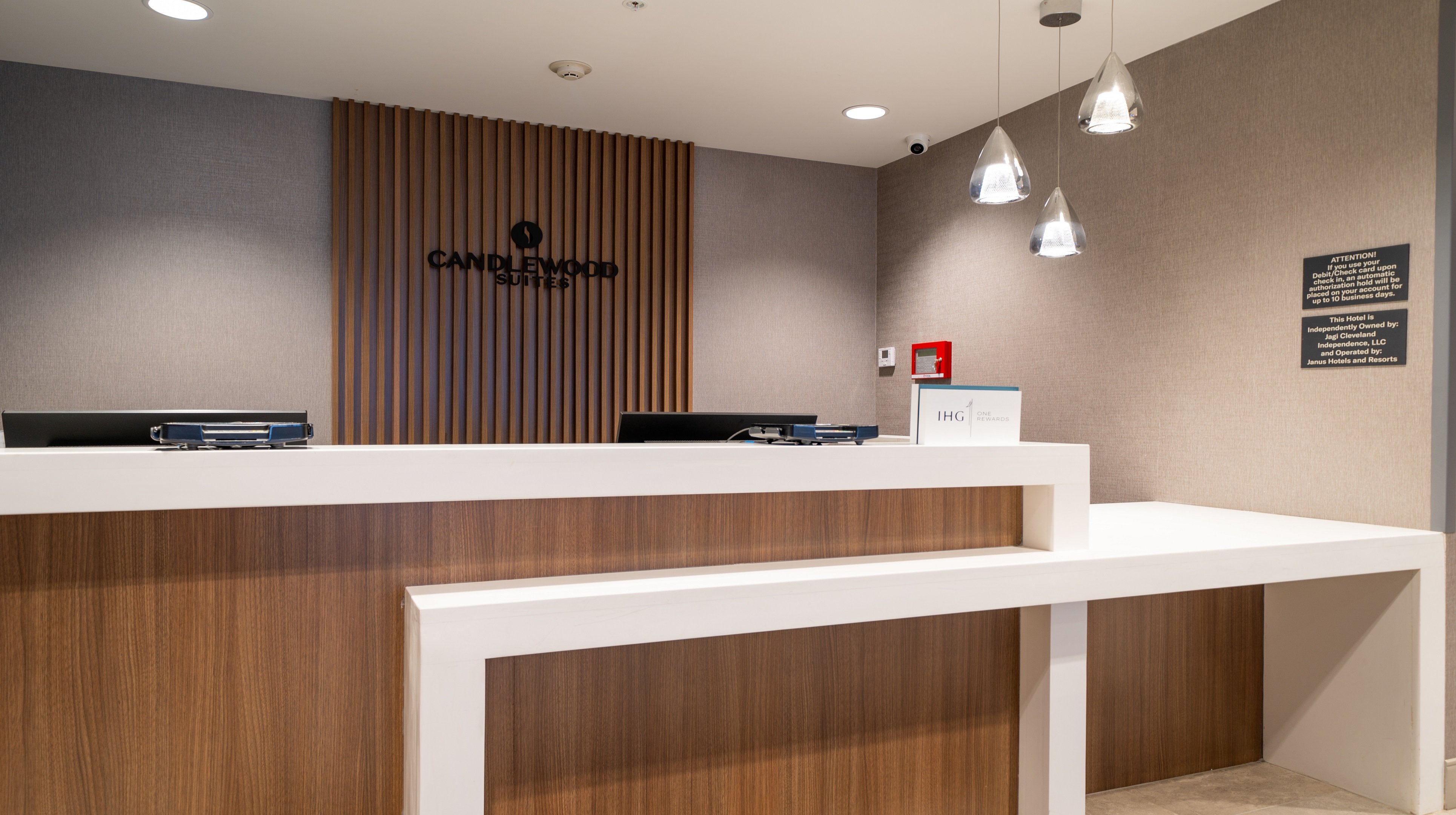 Candlewood Suites Cleveland South Independence 8/47