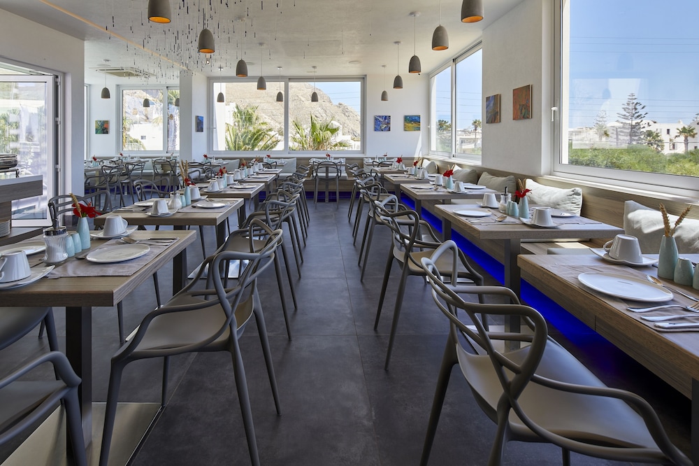 Kouros Village Hotel Adults Only 64/71