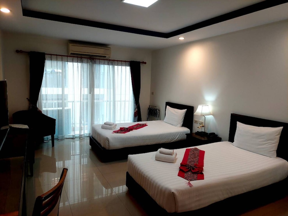 Soi 2 inn Pattaya 7/12