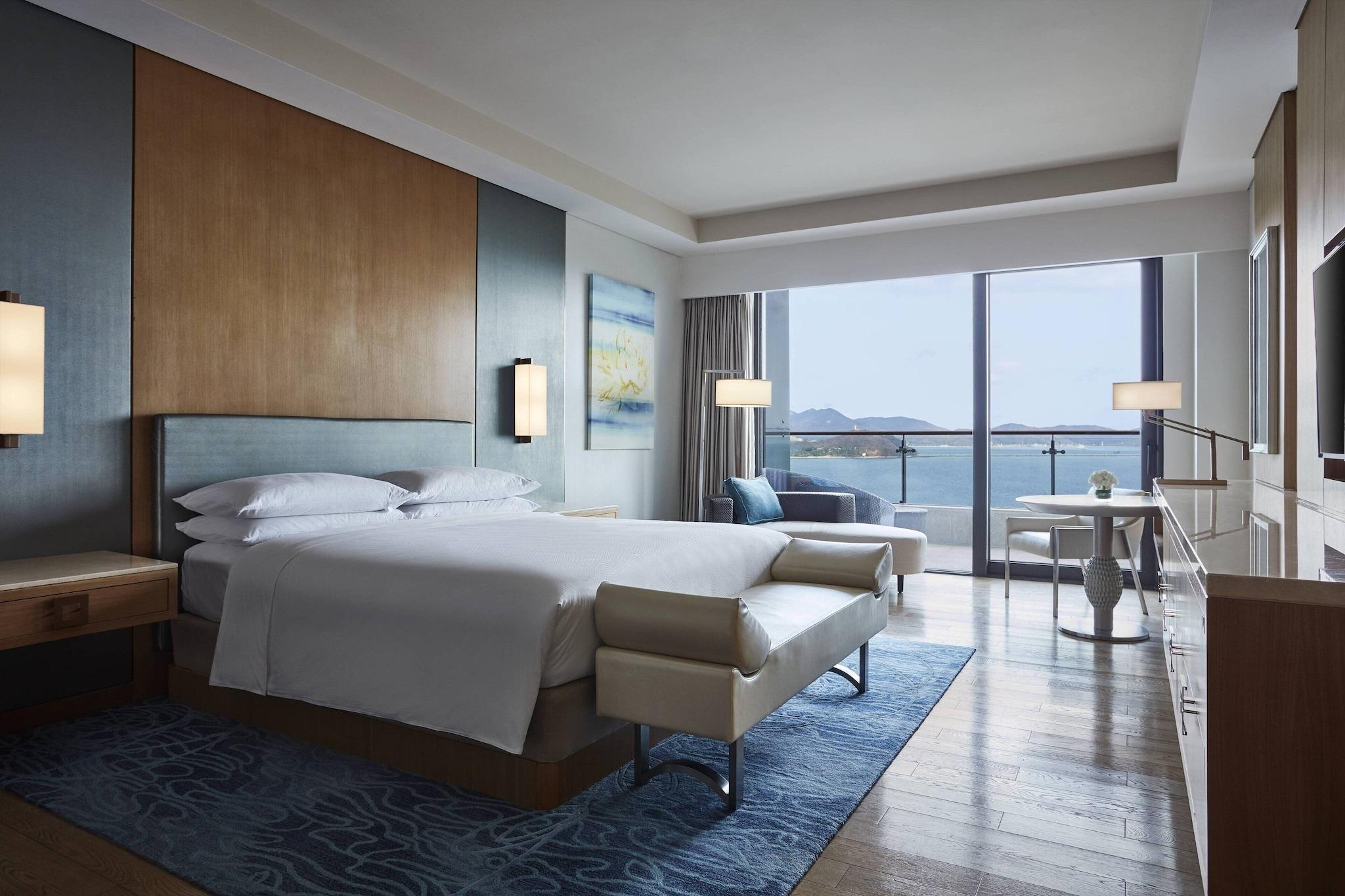 غرفة بسرير كينج بإطلالة جزئية على البحر، Jw Marriott Hotel Sanya Dadonghai Bay 4/10