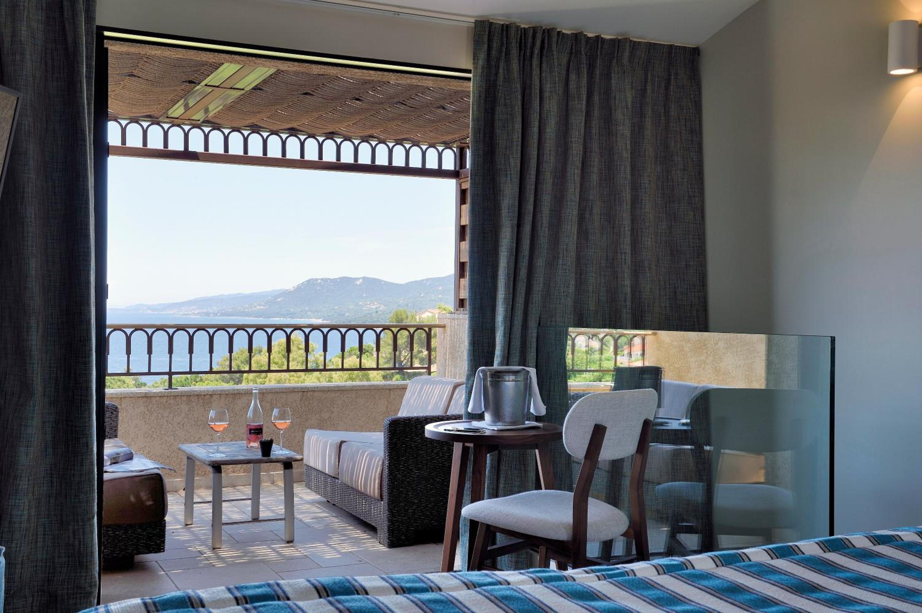 Suite, King and Twin Beds, Panoramic View, Two Story