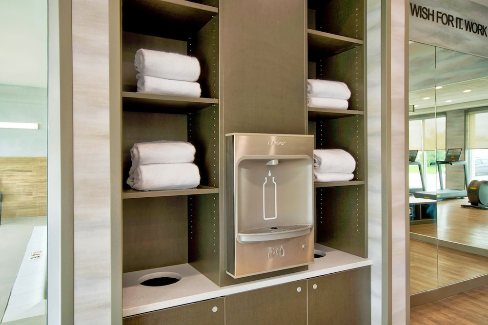 Fairfield Inn & Suites by Marriott Cincinnati North 26/29