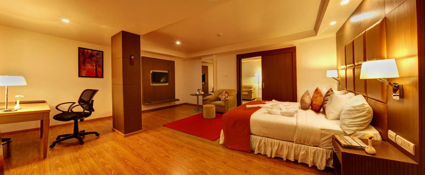 The Atrium Boutique Hotel 23/28
