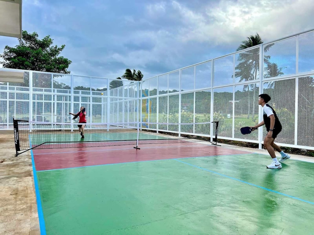 Fairways And Bluewater Newcoast Boracay 48/76