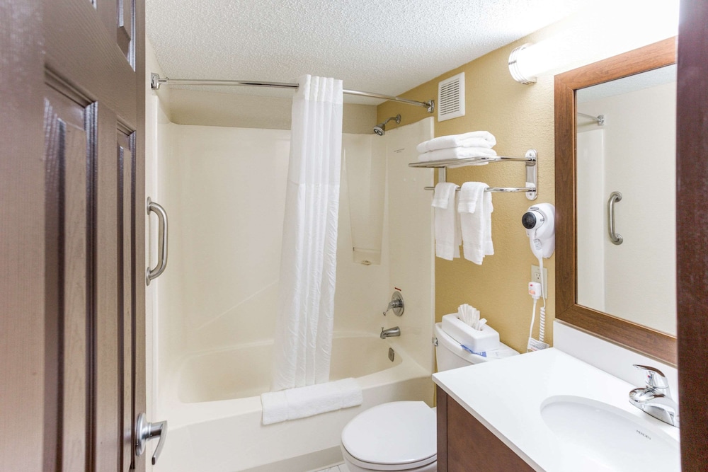 Quality Inn & Suites Plattsburgh 14/41