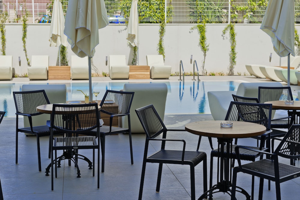 Prime Boutique Hotel 51/65