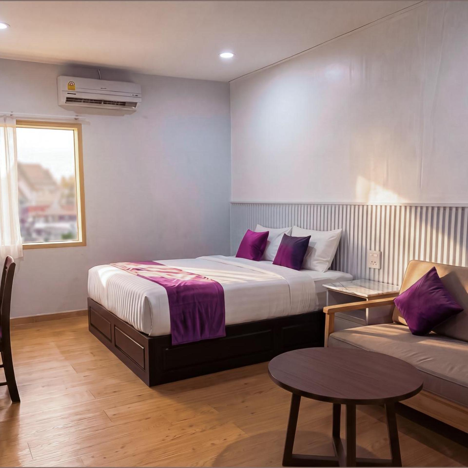 Sri Krungthep Hotel 27/77
