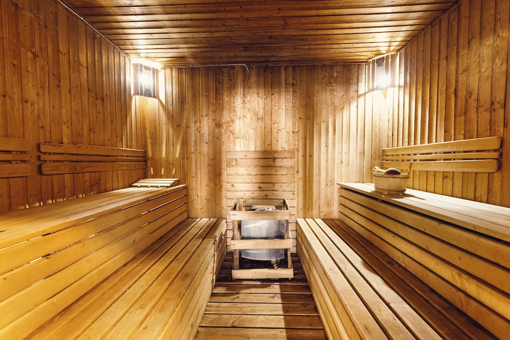 Hotel and SPA Crystal 18/50