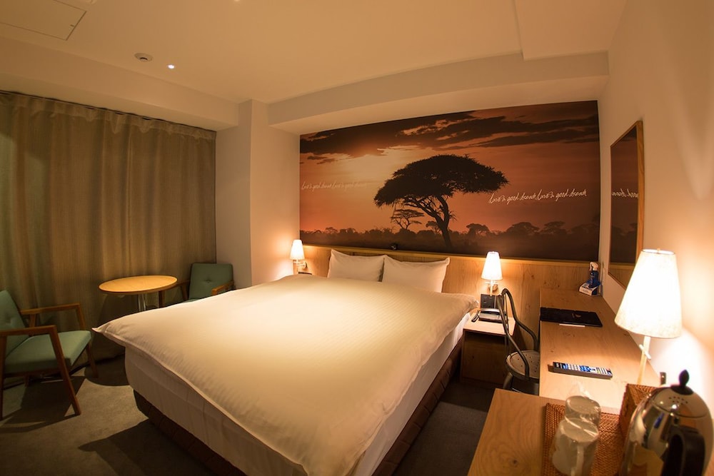 The Wall Hotel 15/37