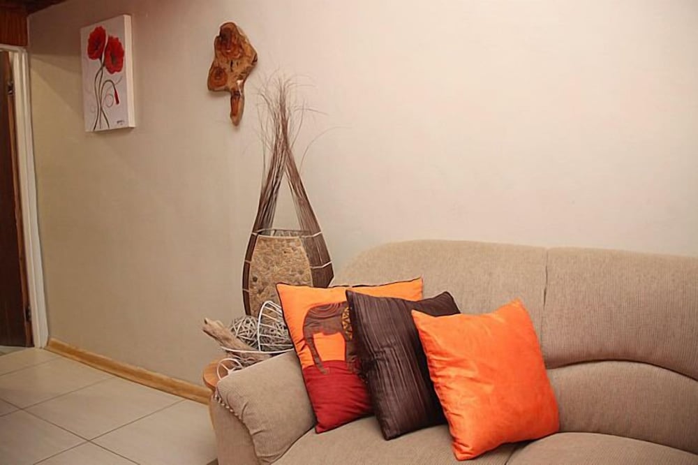 Airport Bed And Breakfast 15/33