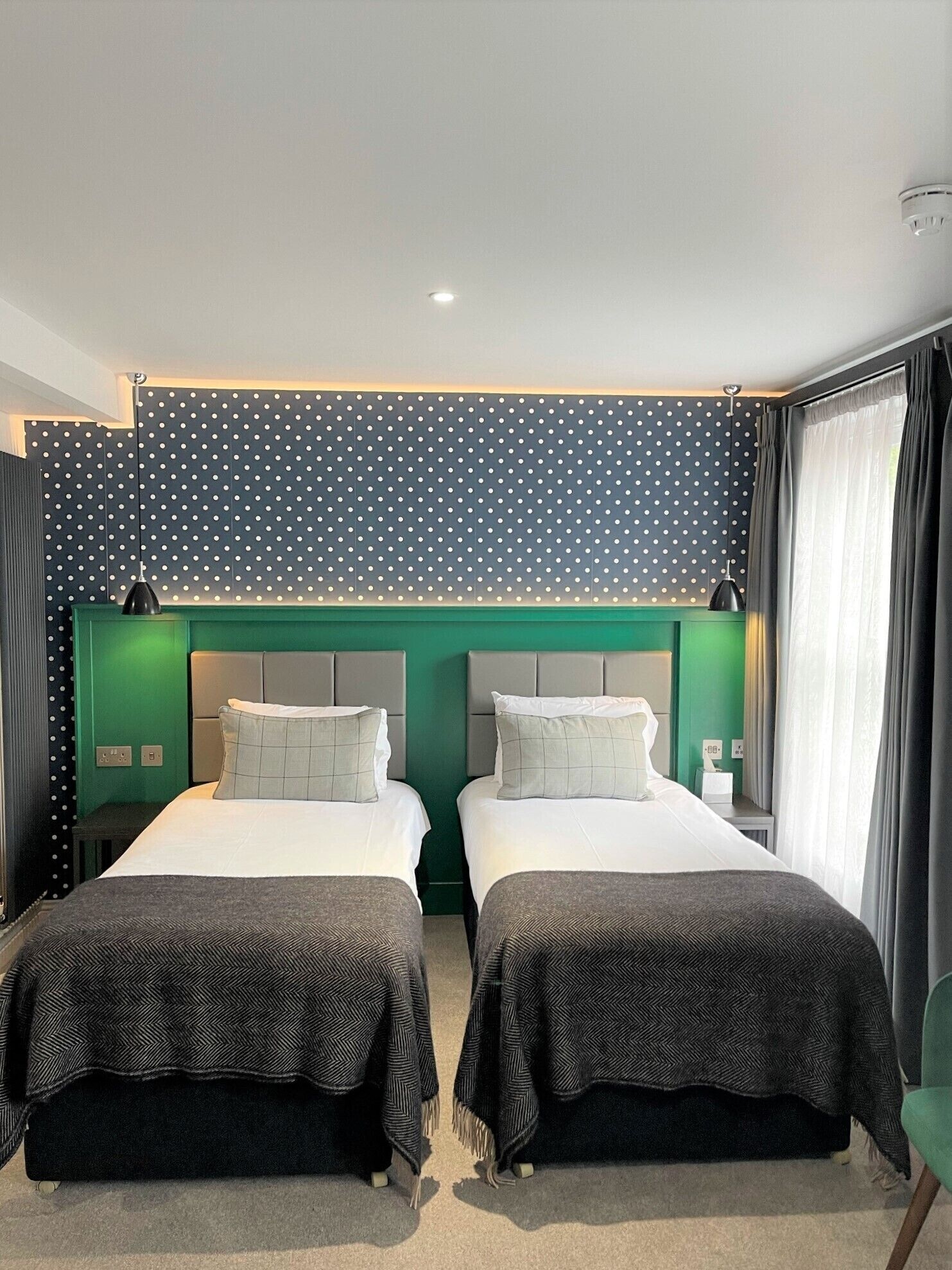 STANDARD, TWIN BEDS
