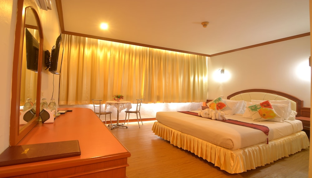 Chumphon Gardens Hotel 22/64