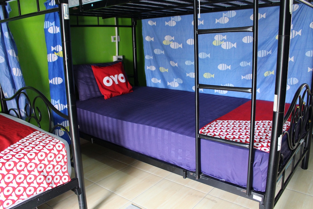 OYO 985 The Twins Hostel 7/25