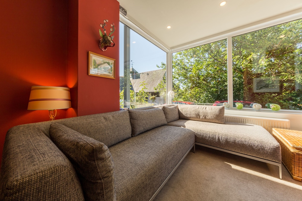 The Gables Guest House 30/50