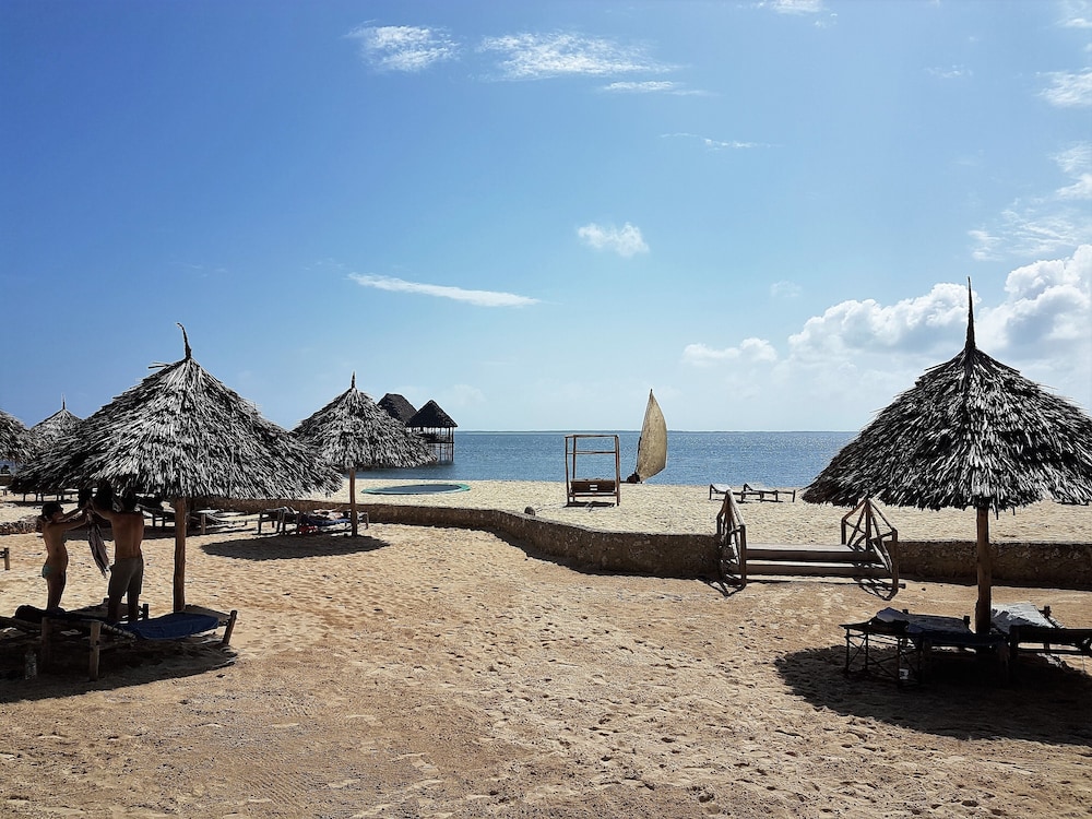 Paradise Beach Resort 47/50