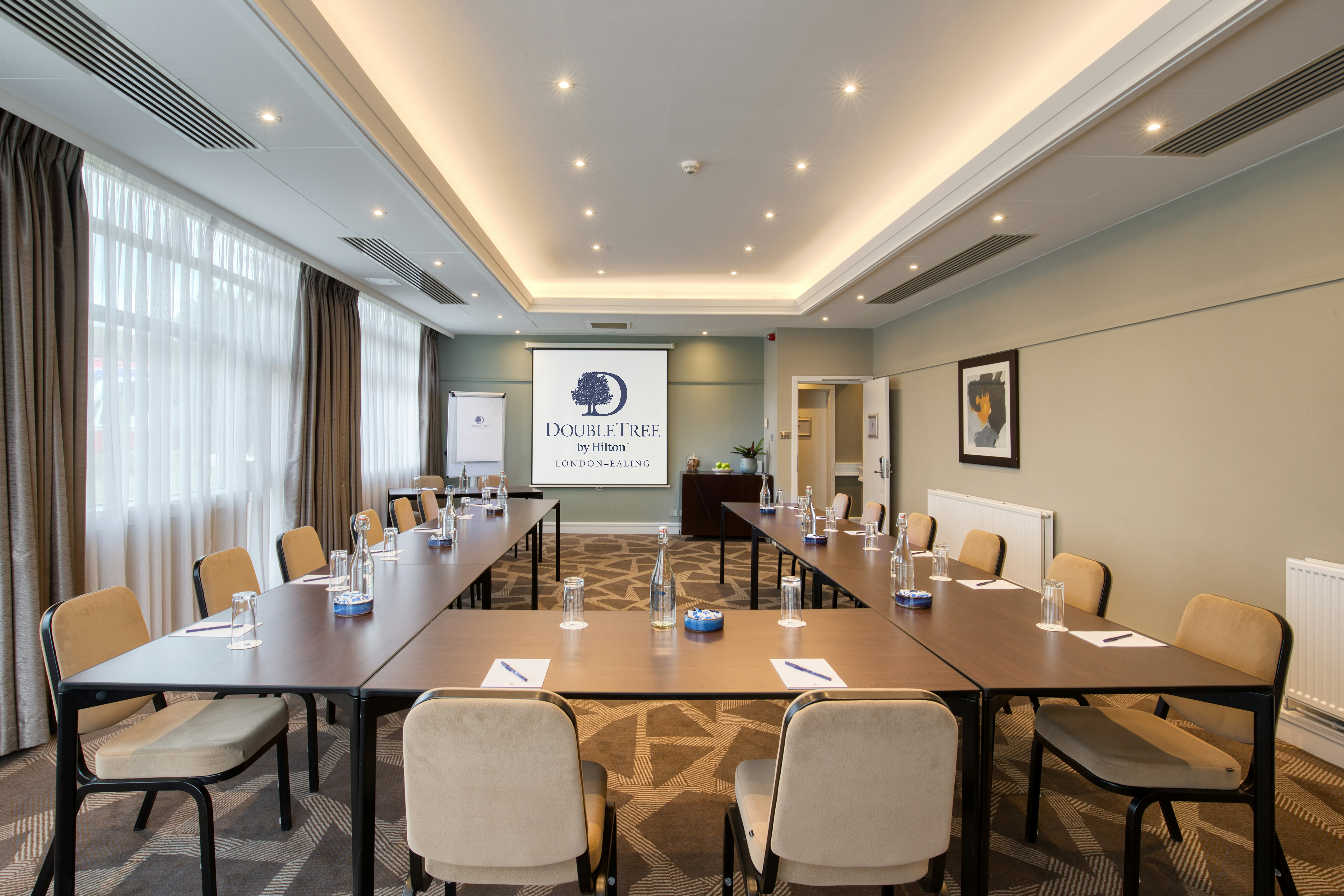 Doubletree By Hilton London Ealing Hotel 44/56
