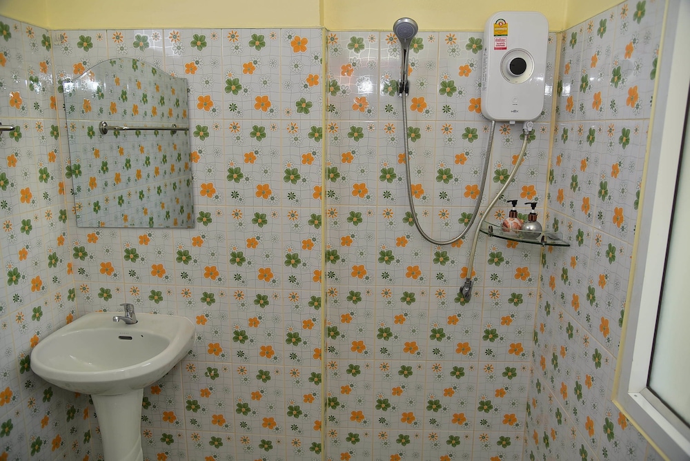 Sermsuk Resort 70/74