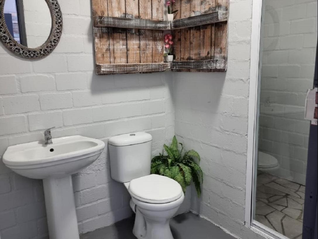 Rustic Hill Accommodation 27/32