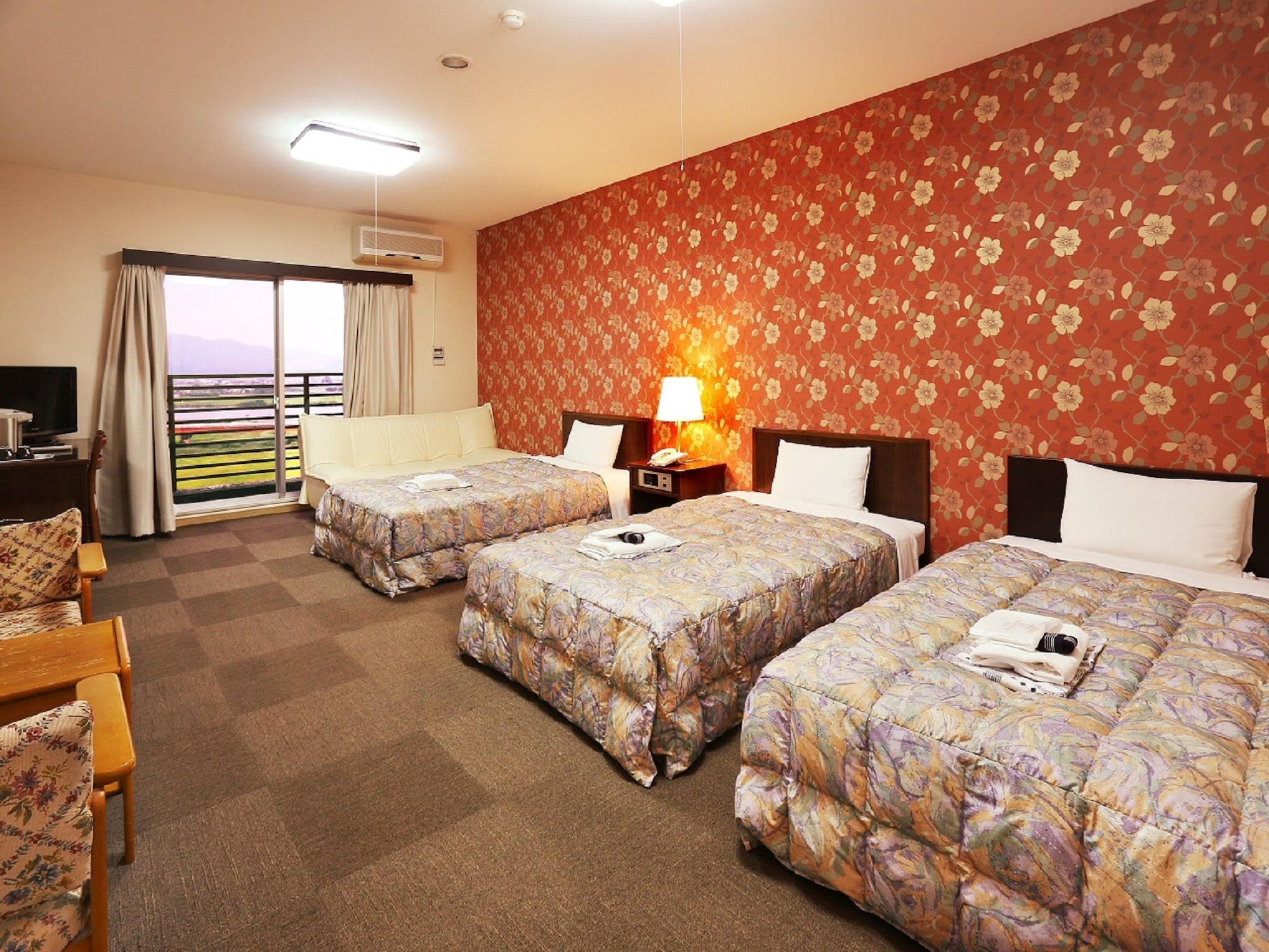 Semi Room, Standard, Twin Beds, Smoking