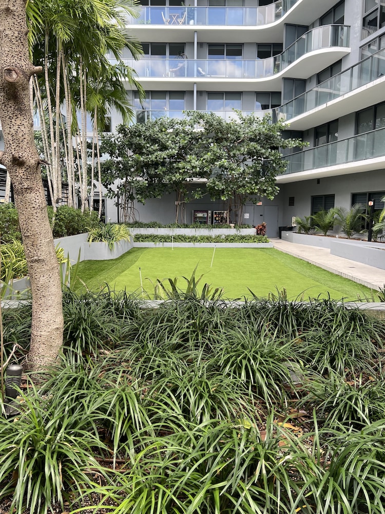 Hyde Midtown Miami 62/70