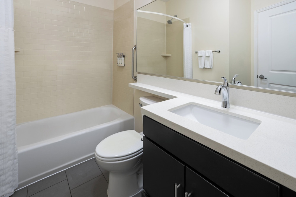 Candlewood Suites Chester - Philadelphia 65/69