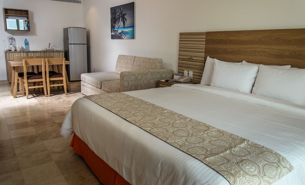 FAMILY, STUDIO, KING BED, OCEAN VIEW, SOFA