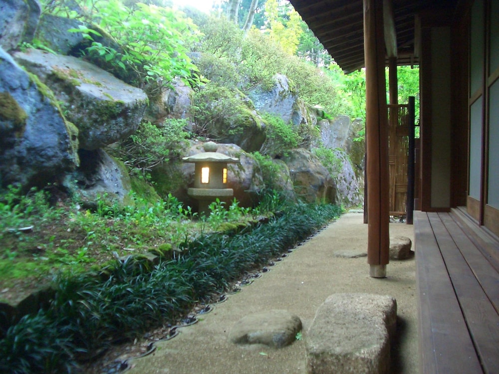 Yasuragino Bettei Shikitei 35/41