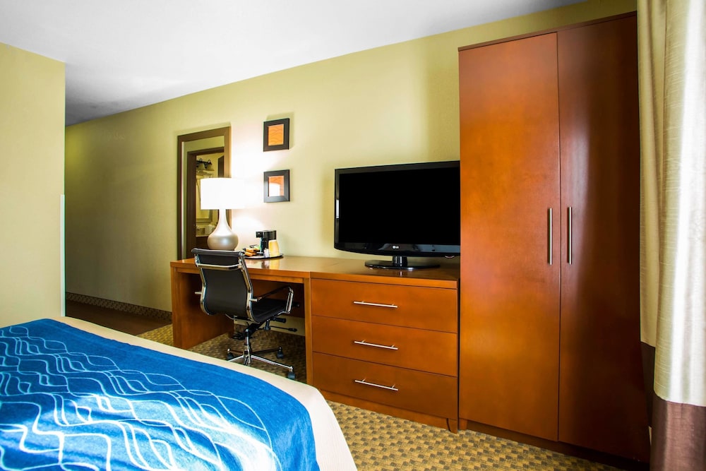 Comfort Inn & Suites Springfield I-44 12/38