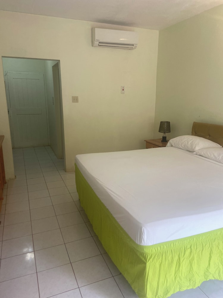 Fun Holiday Beach Resort 17/73