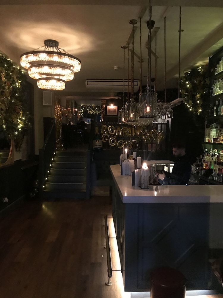 Euro Bar And Hotel 37/53